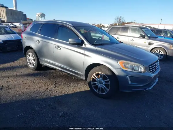 YV4612RK5G2807634 2016 VOLVO XC60 - Image 1