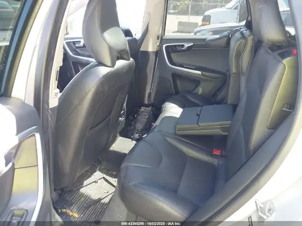 YV4612RK5G2831142 2016 VOLVO XC60 - Image 8