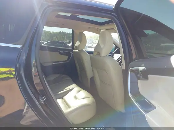 YV4612RK5G2842237 2016 VOLVO XC60 - Image 8
