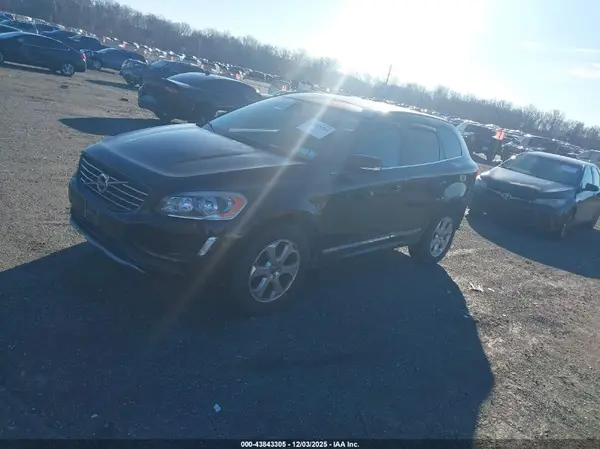 YV4612RK5G2849527 2016 VOLVO XC60 - Image 2