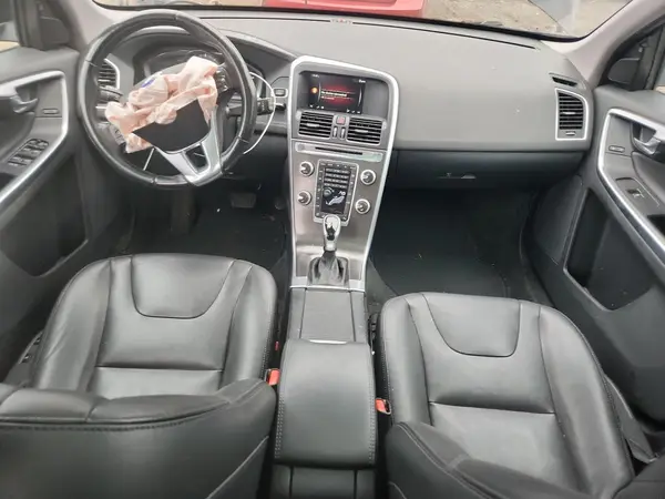 YV4612RK6G2785045 2016 VOLVO XC60 - Image 8
