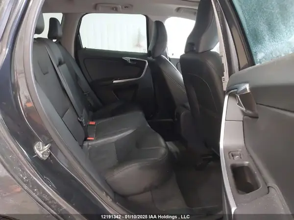 YV4612RK6G2786244 2016 VOLVO XC60 - Image 8