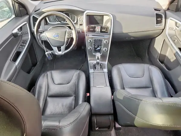 YV4612RK6G2787345 2016 VOLVO XC60 - Image 8