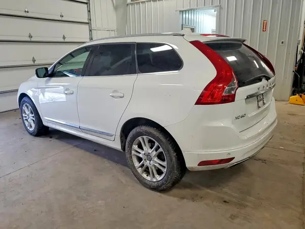 YV4612RK6G2837323 2016 VOLVO XC60 - Image 2