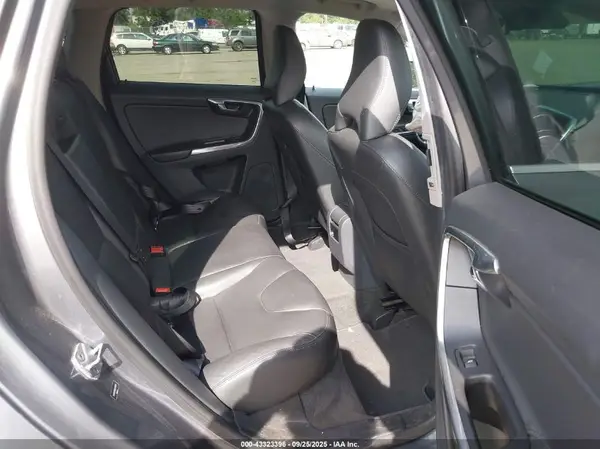 YV4612RK6G2854946 2016 VOLVO XC60 - Image 8