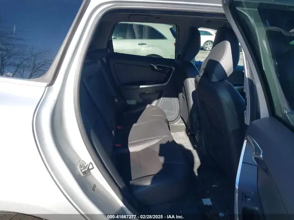 YV4612RK6G2857152 2016 VOLVO XC60 - Image 8