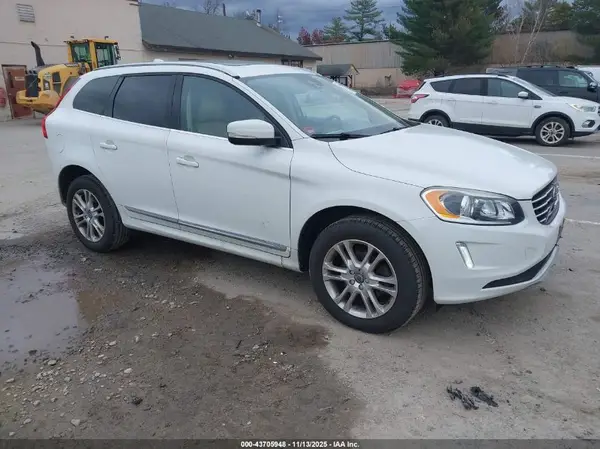 YV4612RK6G2861119 2016 VOLVO XC60 - Image 1