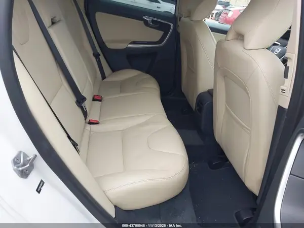 YV4612RK6G2861119 2016 VOLVO XC60 - Image 8