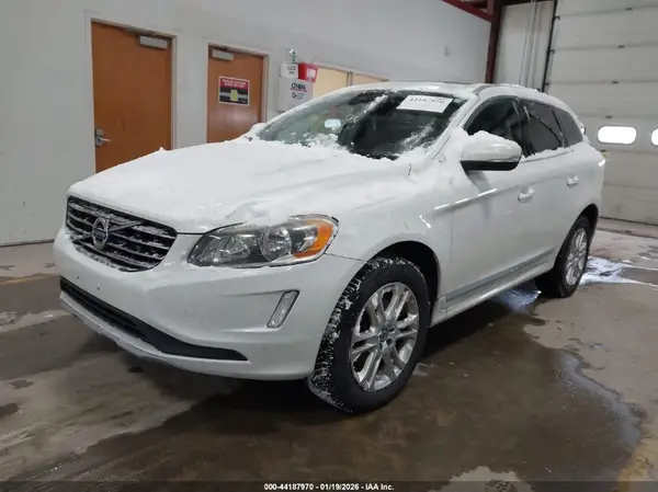 YV4612RK7G2781571 2016 VOLVO XC60 - Image 2