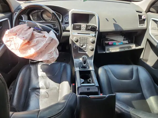 YV4612RK7G2795776 2016 VOLVO XC60 - Image 8