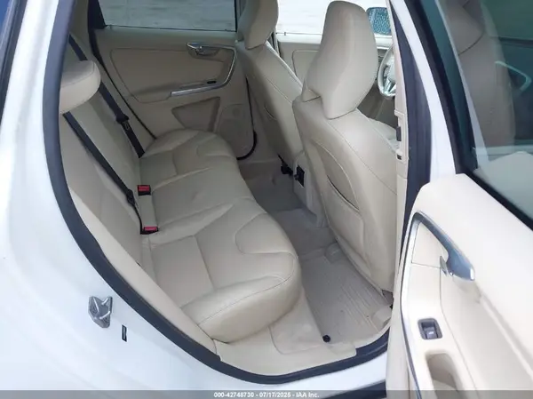 YV4612RK7G2808526 2016 VOLVO XC60 - Image 8