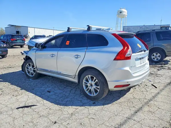 YV4612RK7G2809689 2016 VOLVO XC60 - Image 2