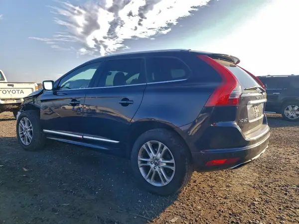 YV4612RK7G2813368 2016 VOLVO XC60 - Image 2