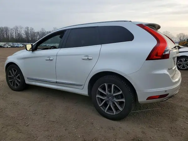YV4612RK7G2822152 2016 VOLVO XC60 - Image 2