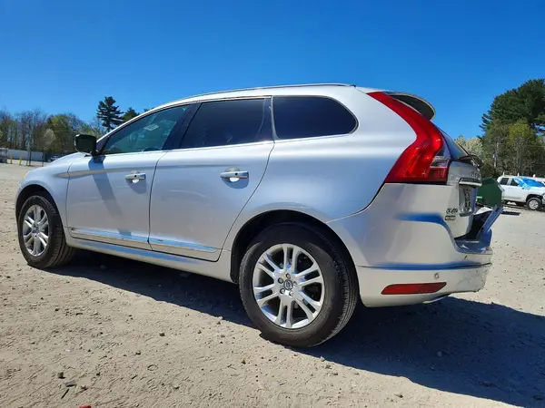 YV4612RK7G2844586 2016 VOLVO XC60 - Image 2