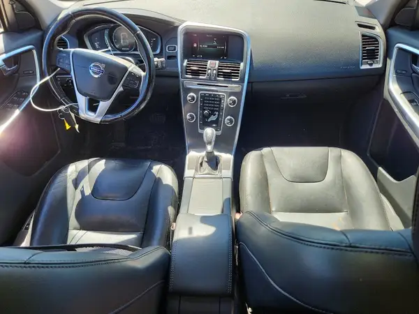 YV4612RK7G2844586 2016 VOLVO XC60 - Image 8