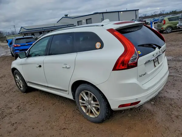 YV4612RK7G2852736 2016 VOLVO XC60 - Image 2