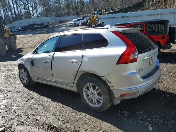 YV4612RK8G2781174 2016 VOLVO XC60 - Image 2