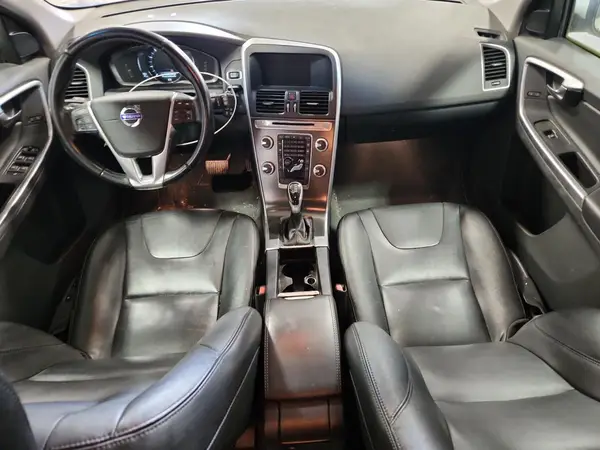 YV4612RK8G2782390 2016 VOLVO XC60 - Image 8