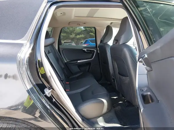 YV4612RK8G2794362 2016 VOLVO XC60 - Image 8