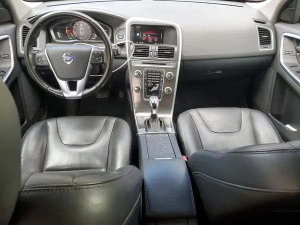 YV4612RK8G2796483 2016 VOLVO XC60 - Image 8