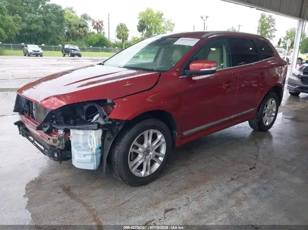 YV4612RK8G2811158 2016 VOLVO XC60 - Image 2