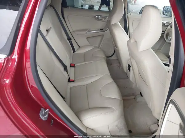 YV4612RK8G2811158 2016 VOLVO XC60 - Image 8