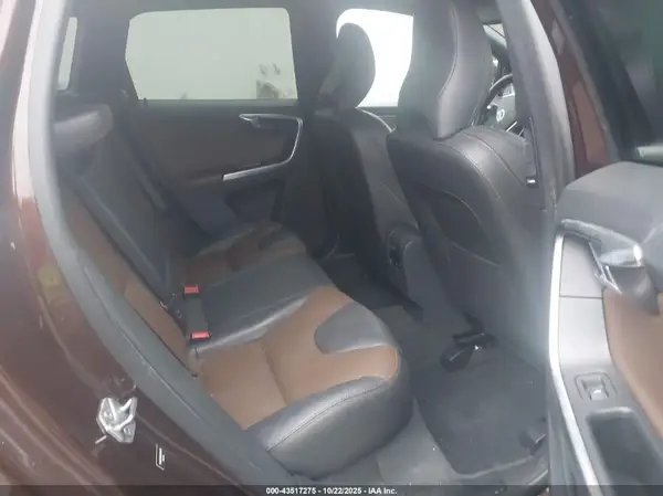 YV4612RK8G2844614 2016 VOLVO XC60 - Image 8
