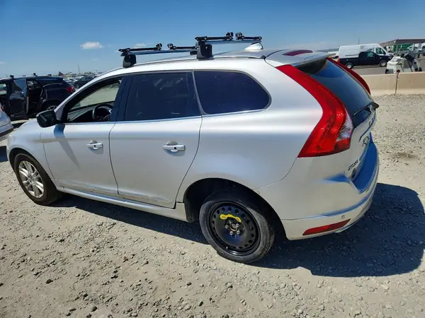 YV4612RK8G2853569 2016 VOLVO XC60 - Image 2