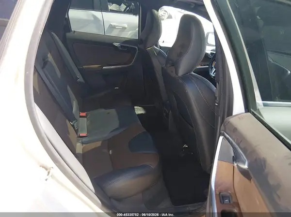 YV4612RK8G2854429 2016 VOLVO XC60 - Image 8