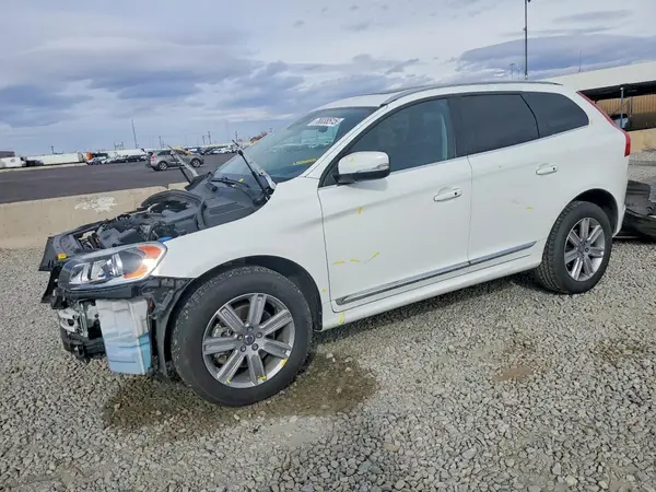 YV4612RK9G2783080 2016 VOLVO XC60 - Image 1