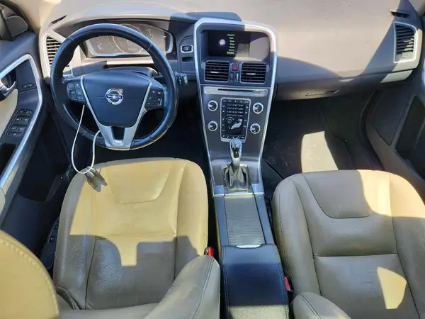 YV4612RK9G2837784 2016 VOLVO XC60 - Image 8