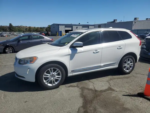 YV4612RKXG2786098 2016 VOLVO XC60 - Image 1