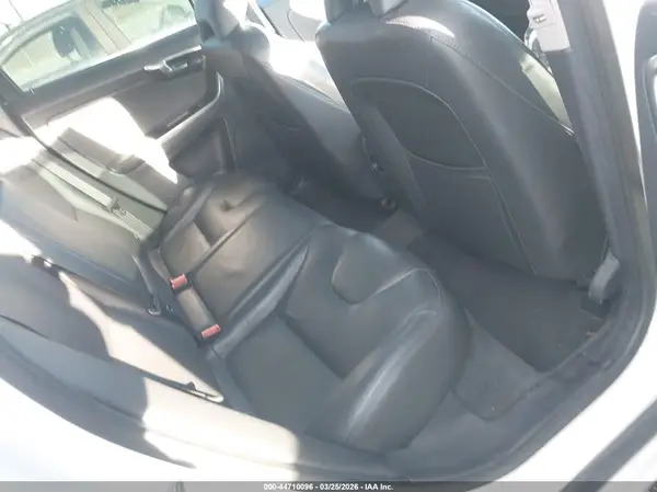 YV4612RKXG2863908 2016 VOLVO XC60 - Image 8