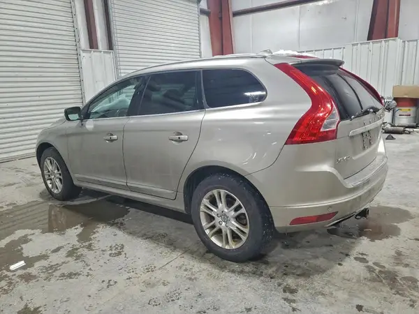 YV4612RM1G2818938 2016 VOLVO XC60 - Image 2