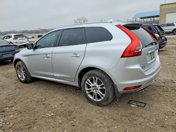 YV4612RM2G2812176 2016 VOLVO XC60 - Image 2