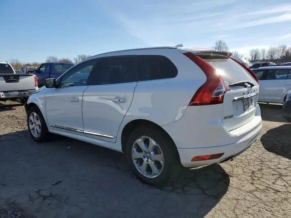 YV4612RM2G2848286 2016 VOLVO XC60 - Image 2