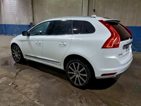 YV4612RM2G2854217 2016 VOLVO XC60 - Image 2