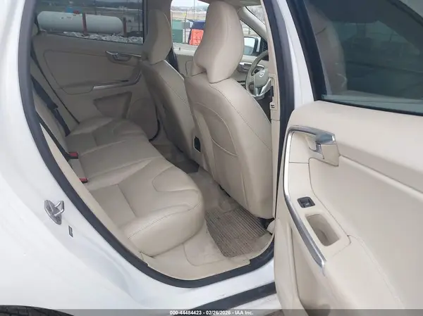 YV4612RM3G2826717 2016 VOLVO XC60 - Image 8