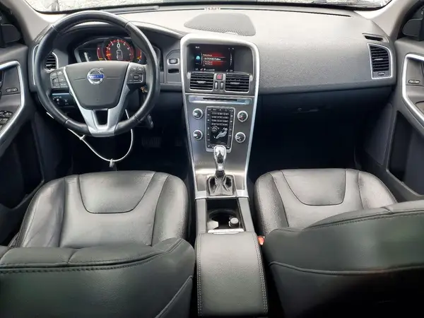 YV4612RM3G2829651 2016 VOLVO XC60 - Image 8