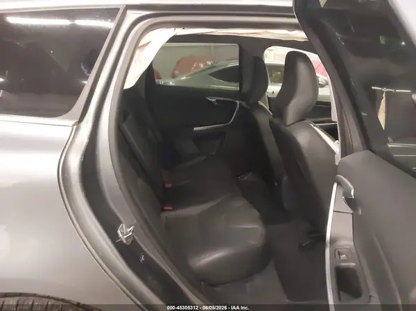 YV4612RM3G2878350 2016 VOLVO XC60 - Image 8