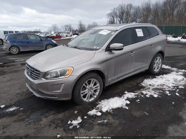 YV4612RM4G2843333 2016 VOLVO XC60 - Image 2
