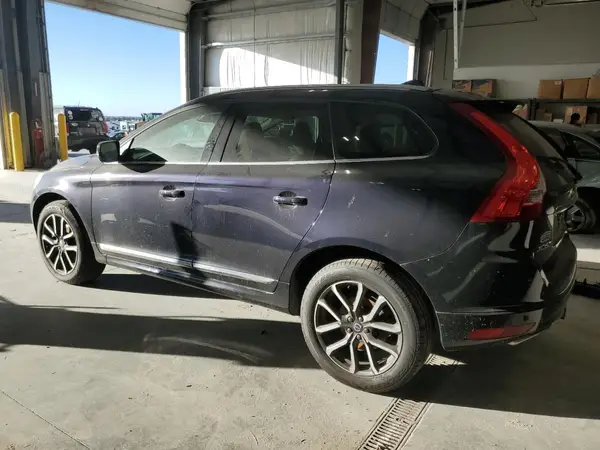 YV4612RM4G2867129 2016 VOLVO XC60 - Image 2