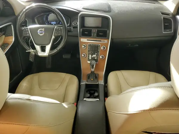 YV4612RM4G2867129 2016 VOLVO XC60 - Image 8