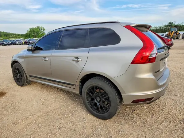 YV4612RM5G2787323 2016 VOLVO XC60 - Image 2