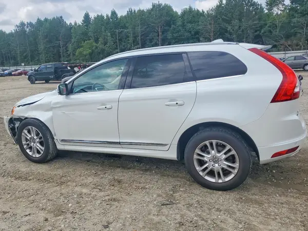 YV4612RM7G2826414 2016 VOLVO XC60 - Image 2
