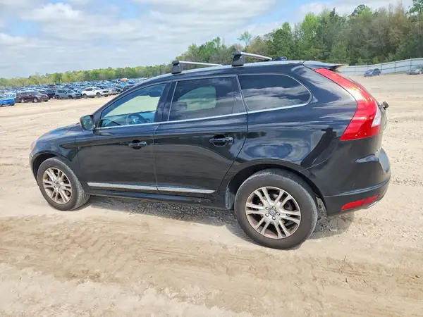 YV4612RM7G2843889 2016 VOLVO XC60 - Image 2