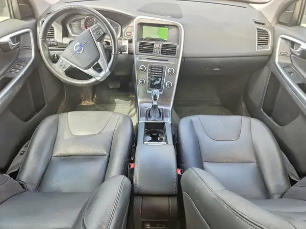YV4612RM7G2843889 2016 VOLVO XC60 - Image 8