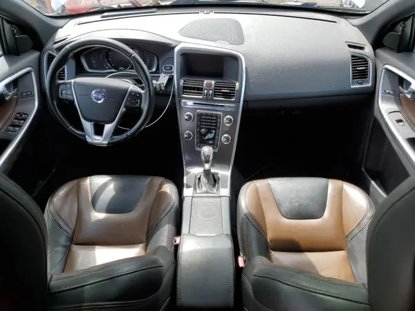 YV4612RMXG2814919 2016 VOLVO XC60 - Image 8