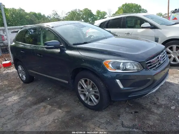 YV4612RMXG2844146 2016 VOLVO XC60 - Image 1
